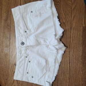 White American Eagle shorts